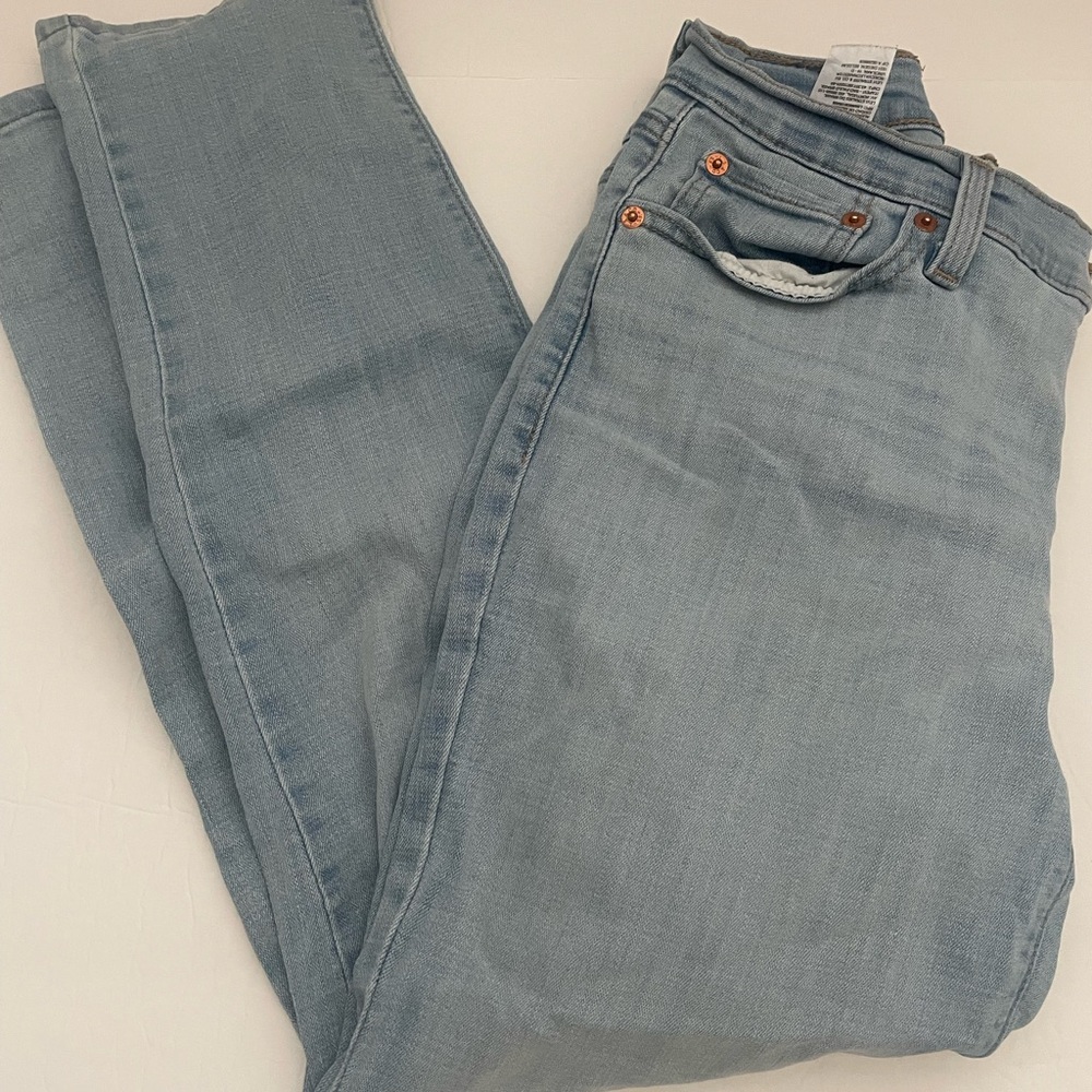 Light Blue Midrise Levi’s Boyfriend Denim Jeans